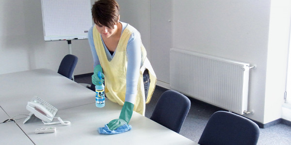 Desinfektion der Kontaktflächen Desinfektion der Kontaktflächen